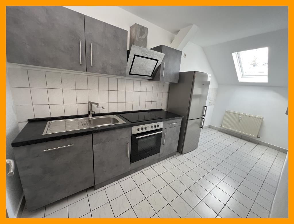Renovierte 4 Zimmer Wohnung mit neuer Einbauküche im Herzen von Weida! - Foto 2