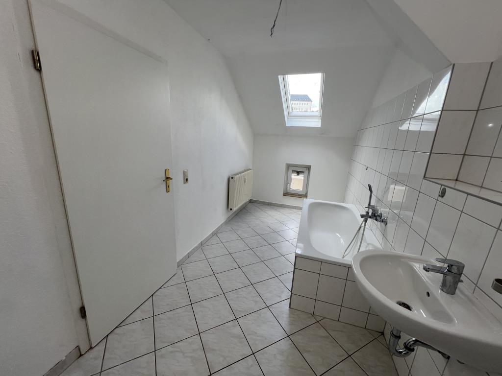 Preiswerte 2 DG-Zimmer Wohnung im Zentrum von Weida! - Photo 4