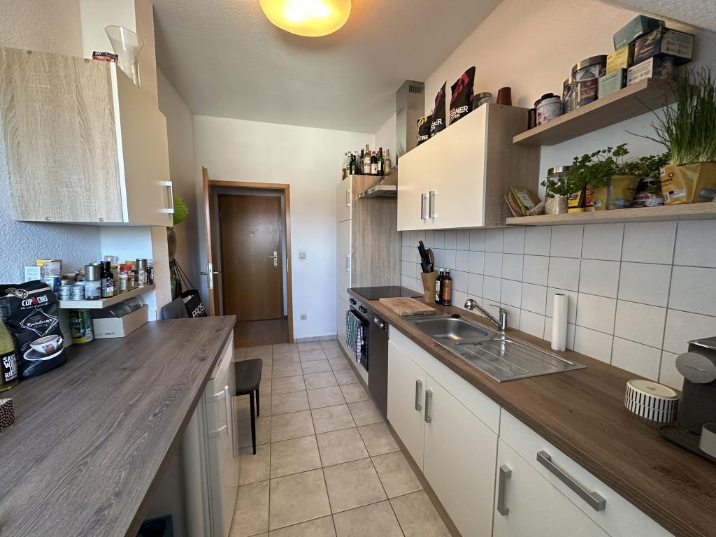 2 Raum DG-Wohnung - Bad mit Fenster, Wanne und Dusche - Photo 3