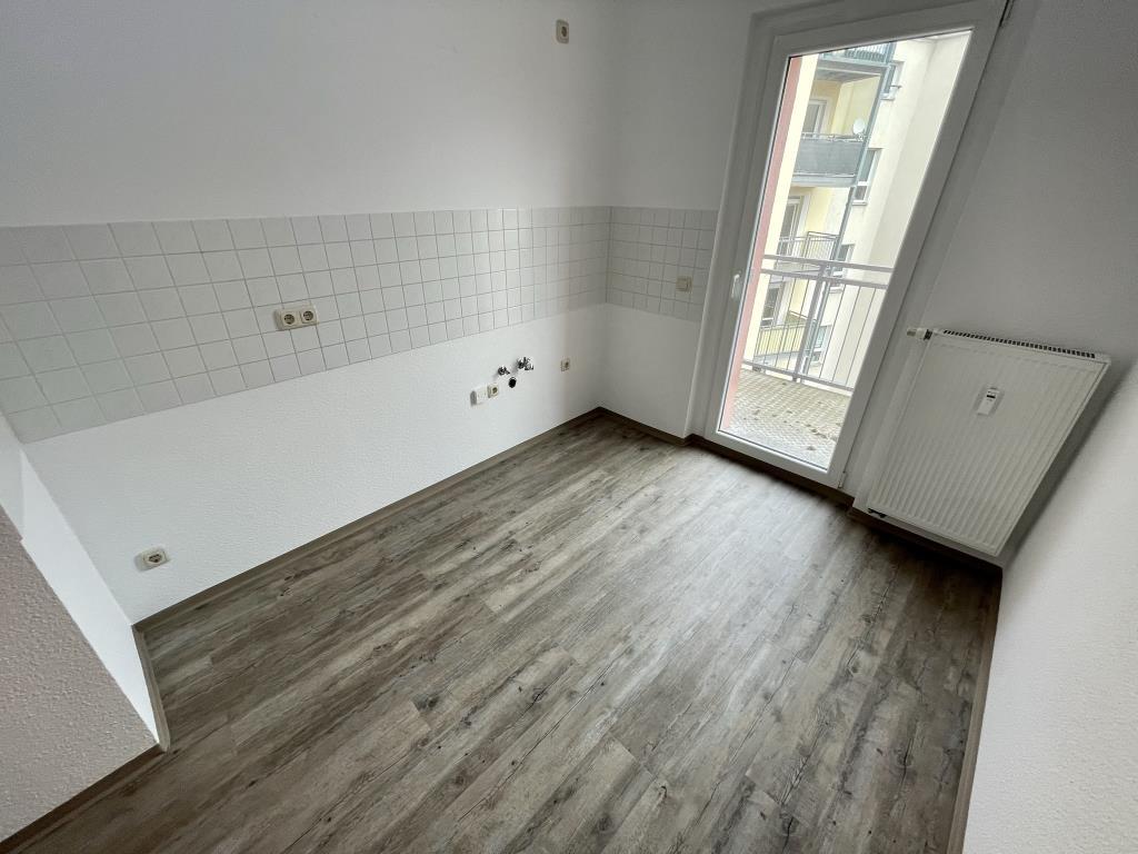 Zentrumsnahe 3-Raum Wohnung mit Balkon, Bad mit Dusche & Wanne! - Foto 1