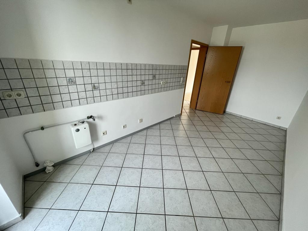 Super 3 Raum Wohnung mit Balkon und Wanne in der Geraer Innenstadt! - Photo 2