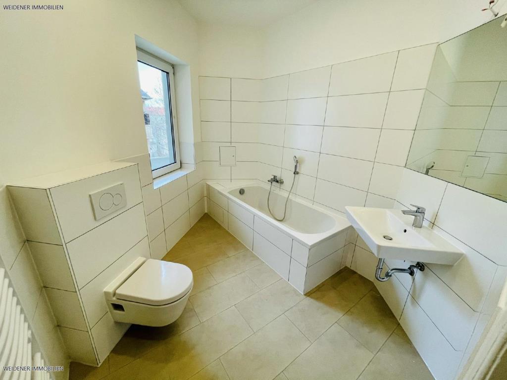 großzügige 4 Raum Wohnung mit 2 Balkonen & modernen Bad mit Wanne! - Foto 3