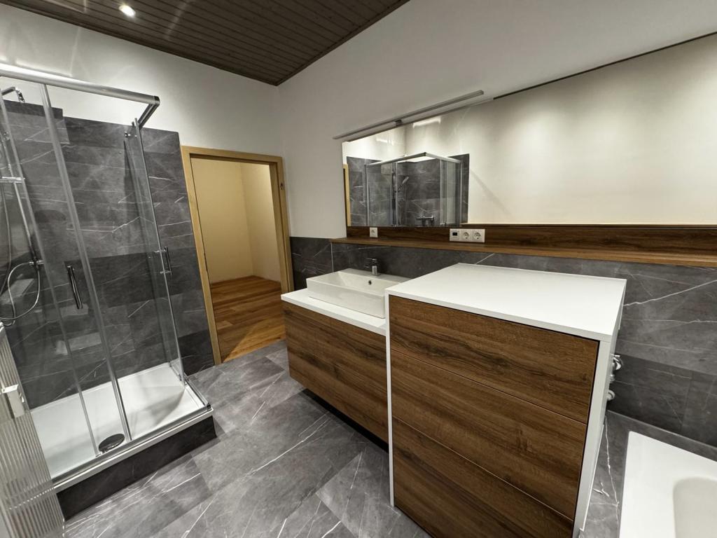 Exklusive 4 Raum EG Wohnung in Bestlage von Gera zu vermieten!! - Photo 5