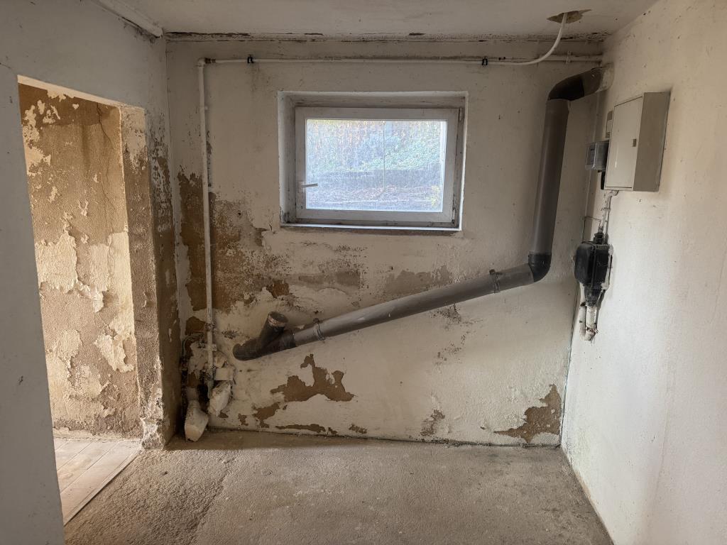 Sehr helle 2 Raum-Whg. mit Ausblick über die Stadt und Garage und *Bungalow auf dem Grundstück - Photo 5