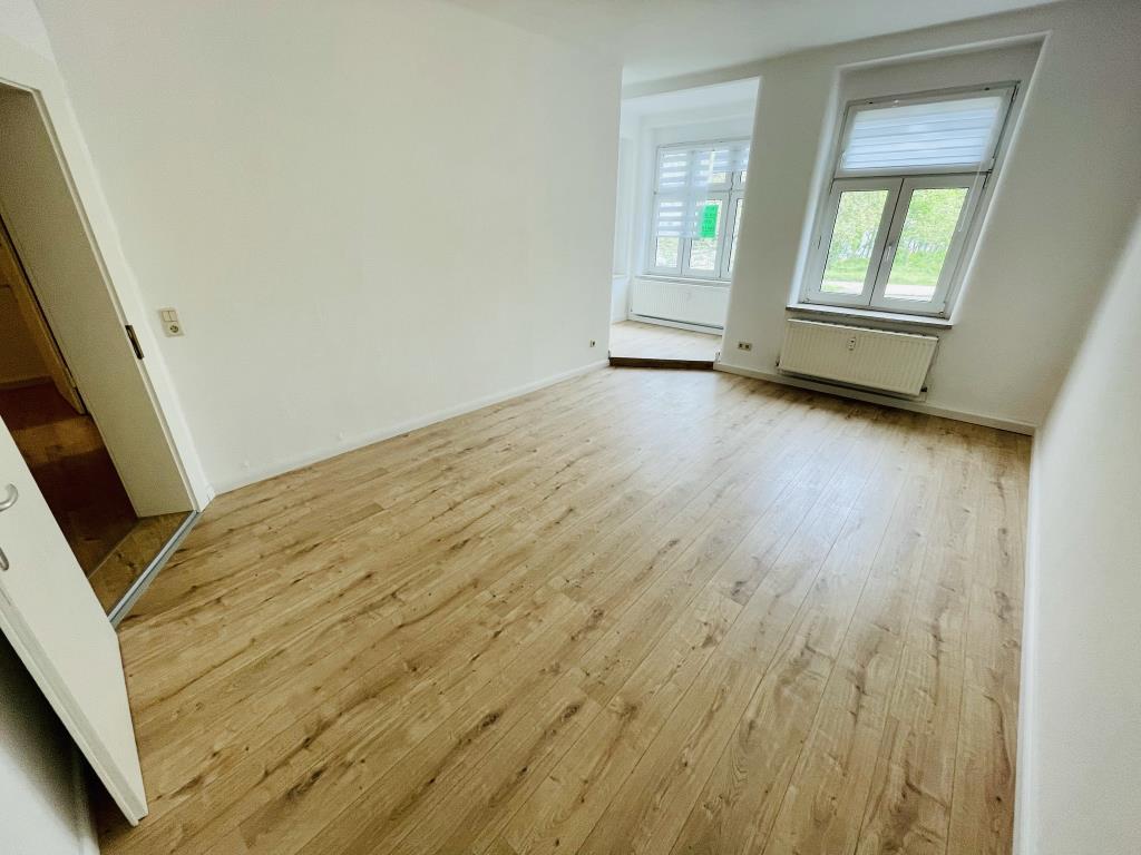 Schicke 3 R-Whg. mit Balkon, Dusche & Einbauküche. Direkt am Hofwiesenpark. - Photo 1