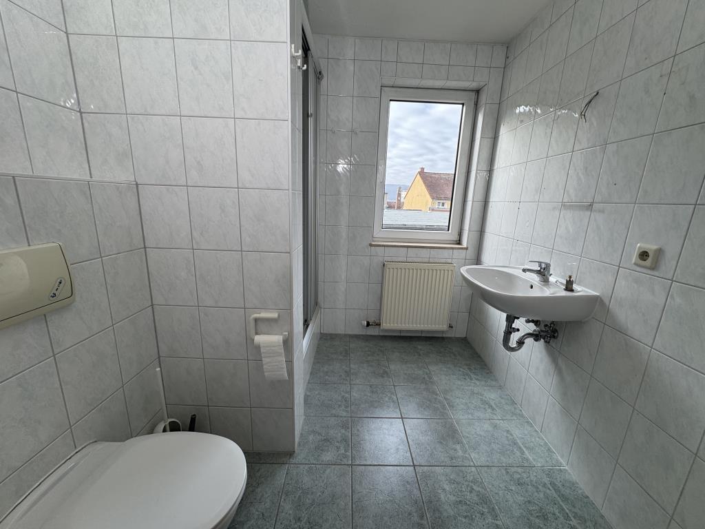 Barrierearmes Wohnen Dachterrasse und Aufzug: 2-Raum Wohnung in der Geraer Innenstadt - Photo 3