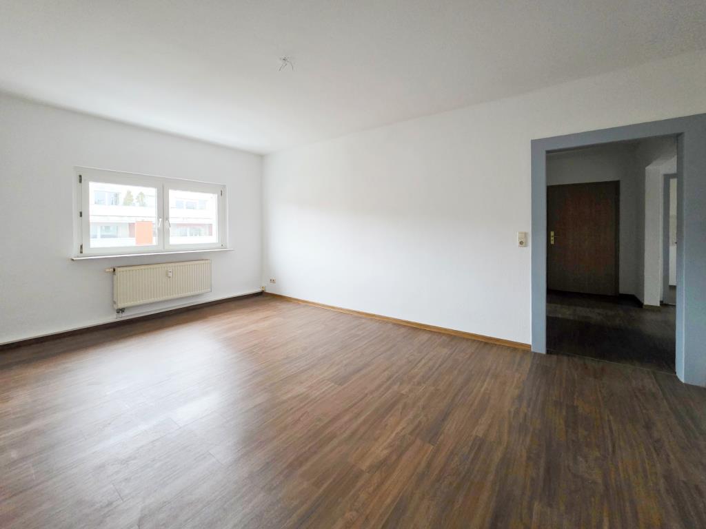 Schöne 3 Raum-Dachgeschoss Whg. mit Eckbadewanne - Photo 1