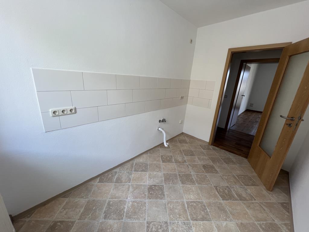 Schicke 3-Raum Wohnung mit modernem Bad, Balkon und Gartennutzung in ruhiger Anliegerstraße! - Photo 3
