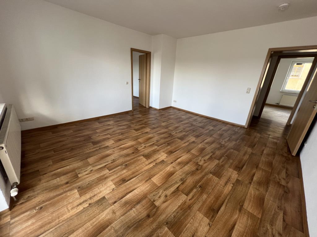 Schicke 3-Raum Wohnung mit modernem Bad, Balkon und Gartennutzung in ruhiger Anliegerstraße! - Photo 1