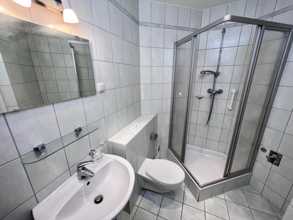 Schicke 2 Raum-Wohnung mit Stuck und Aufzug in Gera Untermhaus! - Photo 4