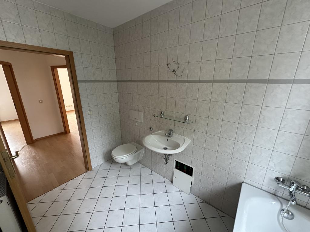 Untermhaus! Gemütliche 3-Raum Wohnung nahe der Elster! - Foto 3