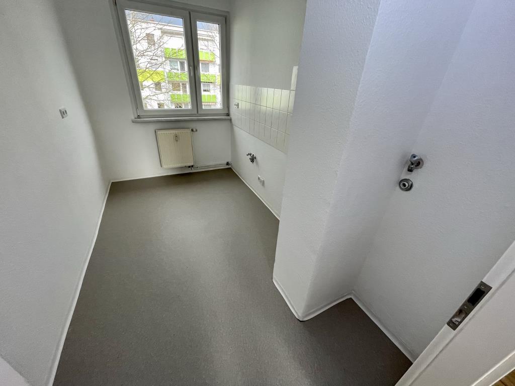 4 Raum Whg. mit Balkon gesucht? Nähe von AMAZON in Gera-Langenberg! - Photo 1