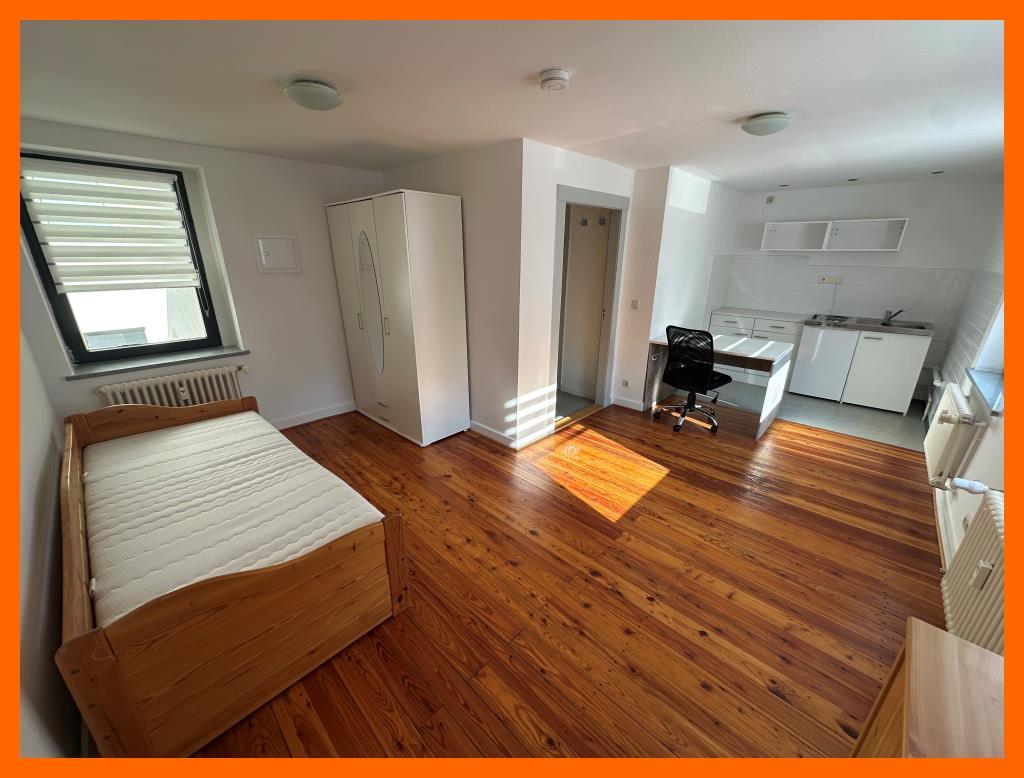 Möblierte 1-Raum Atelierwohnung mit Echtholzboden im ruhigen Hinterhaus - Photo 4