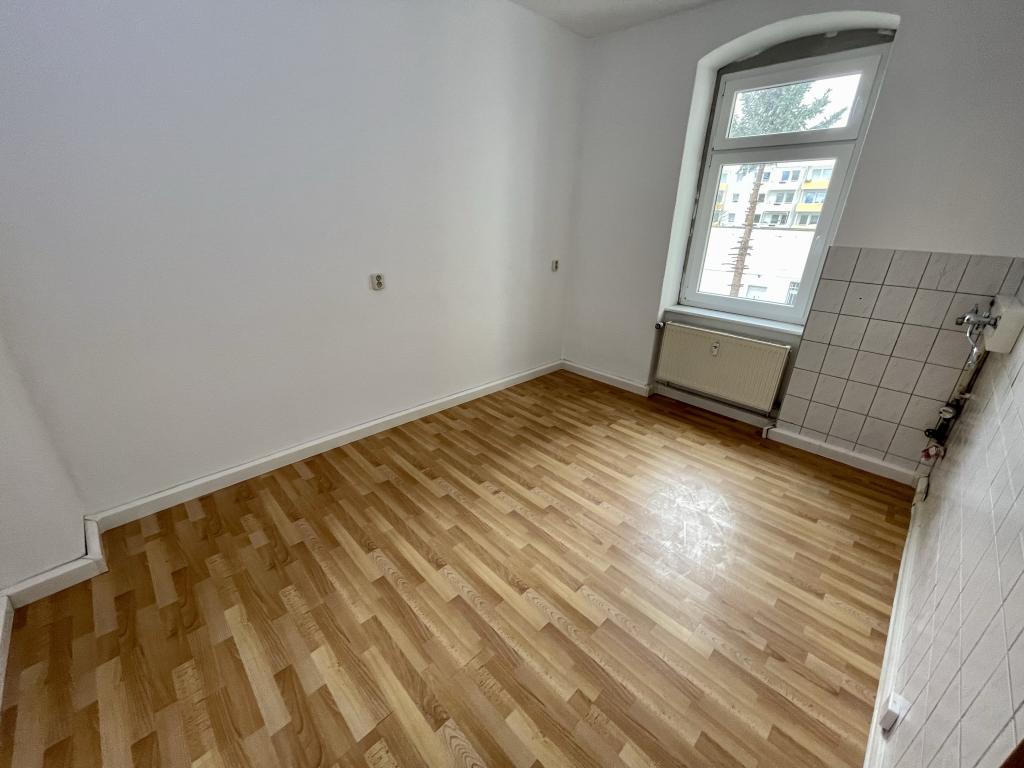 Wohnen in Gera-Debschwitz! Gemütliche 2 Raum-Wohnung. Bad mit Wanne und Fenster. - Photo 1