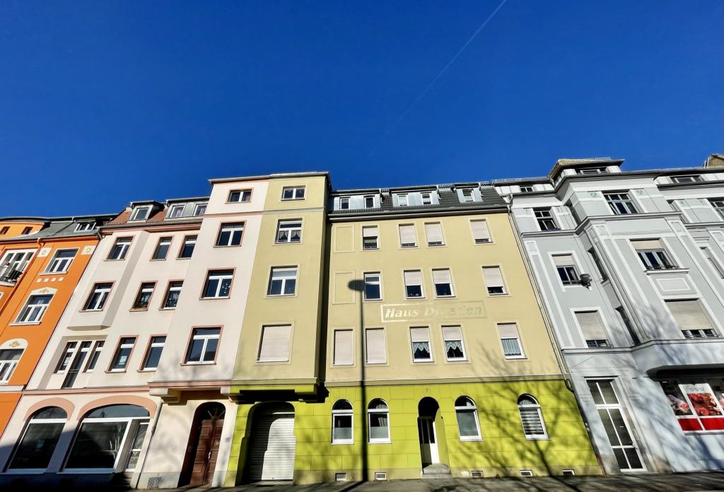 Wanne, Dusche und Balkon! Geräumige 2 Raum Wohnung im Zentrum! - Photo 2