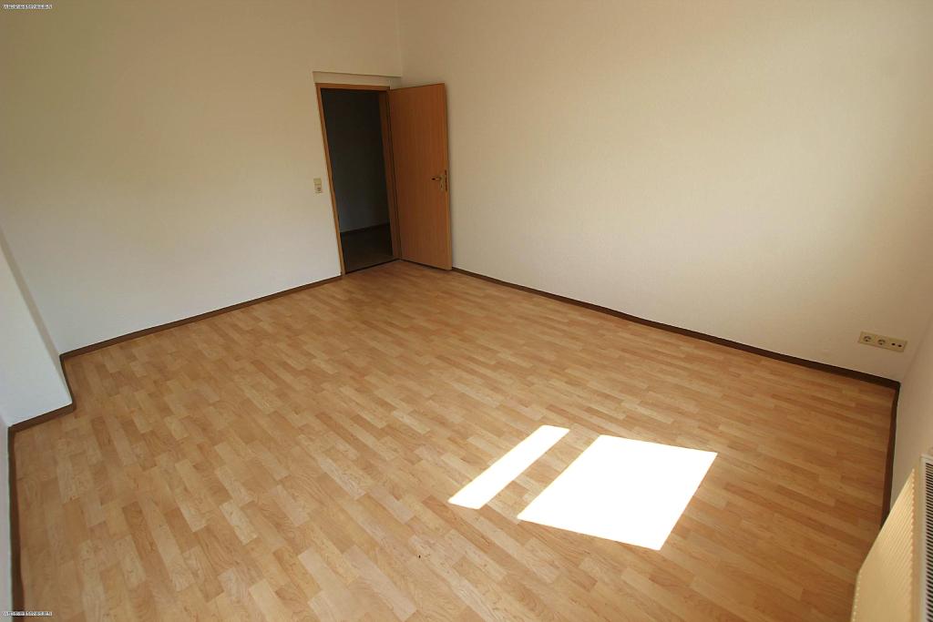 Wanne, Dusche und Balkon! Geräumige 2 Raum Wohnung im Zentrum! - Photo 5