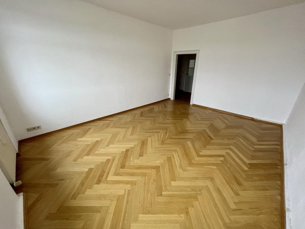 möblierte 2-Zimmer-Wohnung mit Balkon nahe des Zentrums! - Foto 2