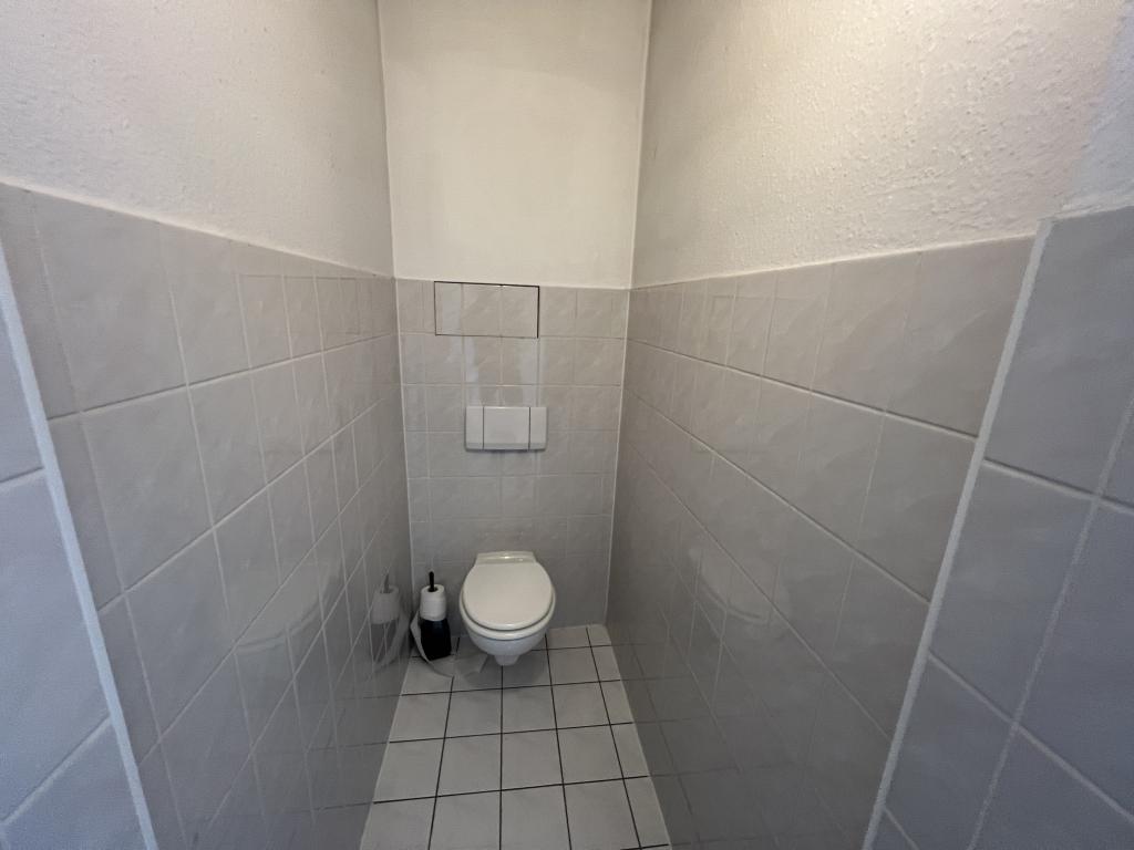 Erstbezug nach hochwertiger Sanierung! Charmante 2-Zimmer-Wohnung mit Balkon und Aussicht! - Photo 4