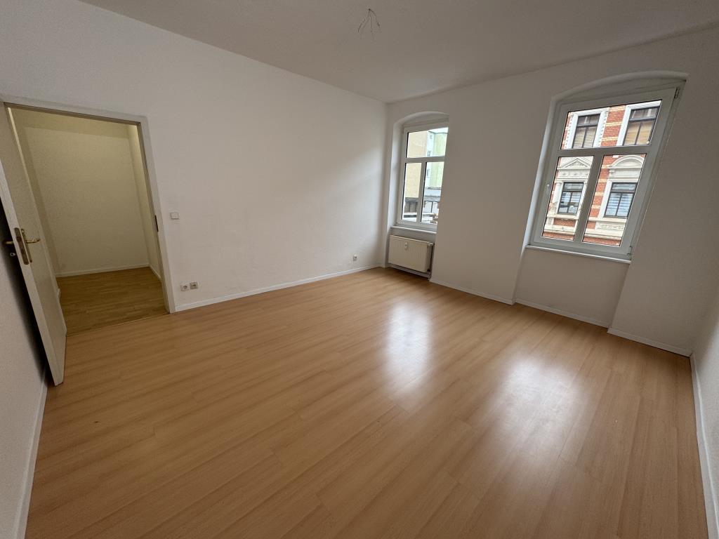 Tierparkseite-Debschwitz! Großzügige 3-Raum Wohnung mit großem Balkon! - Foto 1