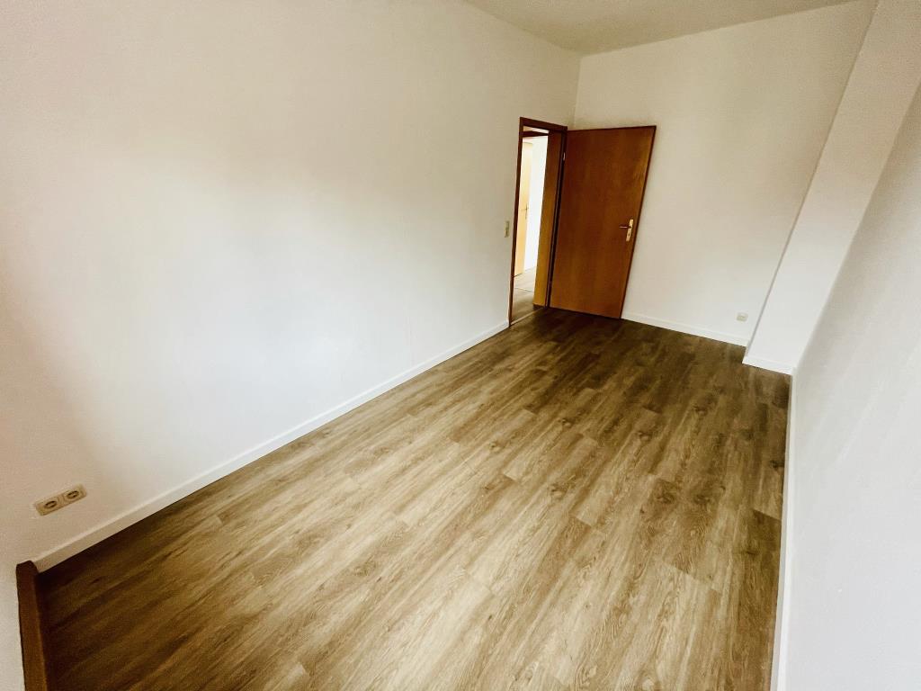 3 Raum Wohnung mit Ausblick & Balkon & Mietergarten in Gera-Untermhaus! - Photo 1
