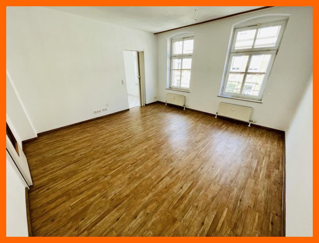 Untermhaus! Schicke 2 Zimmer Wohnung mit Balkon und großem Mietergarten! - Photo 2