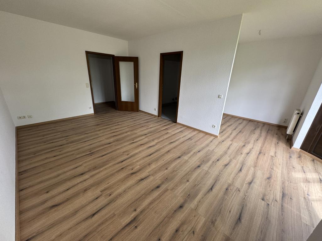 Kleine 1 Raum Wohnung mit Schlafnische und Aufzug in Gera - Photo 1