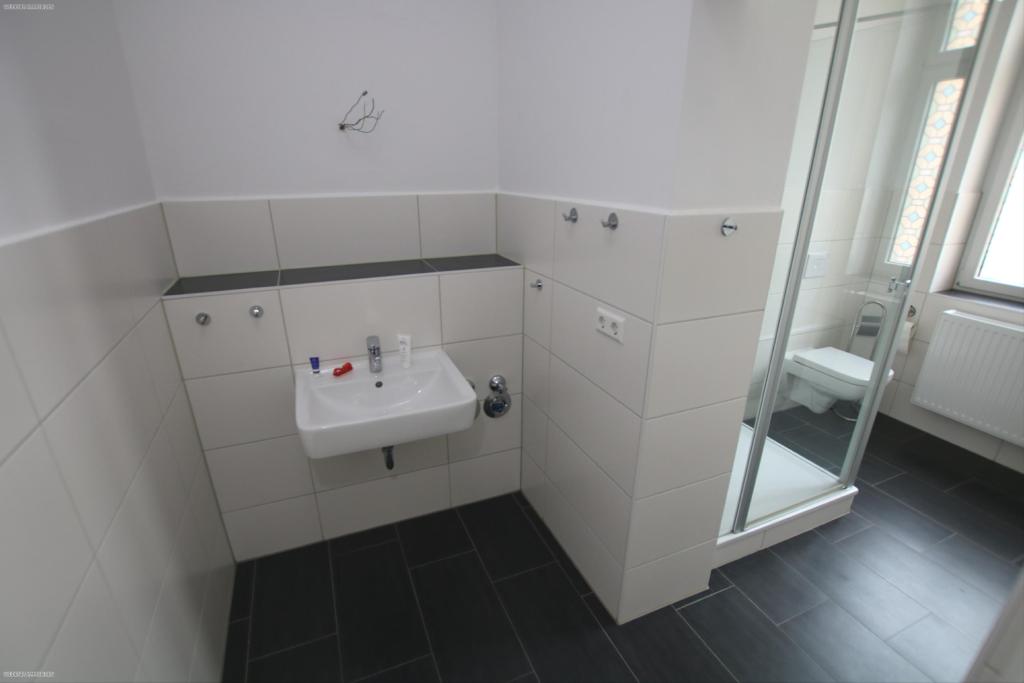 Hochwertig ausgestattete 3-Raum Wohnung mit Einbauküche* in der Geraer Innenstadt - Photo 2