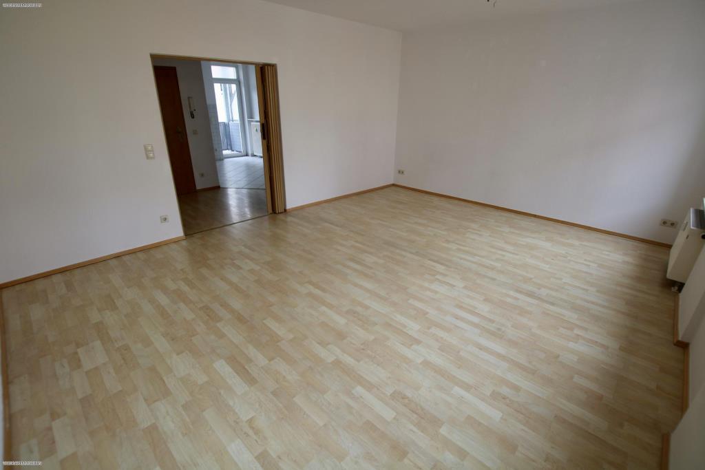 Schöne 3-Raum Wohnung mit Balkon, Gäste-WC und Fußbodenheizung im Bad! - Foto 1
