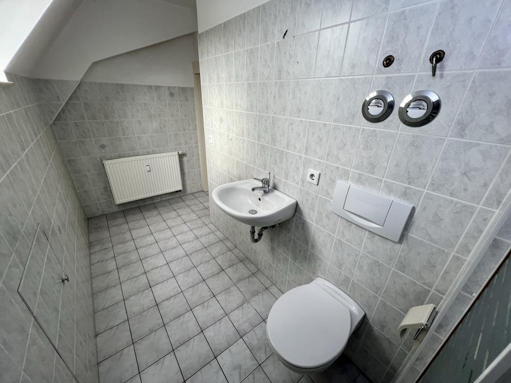 Pölzig! 2 Zimmer Wohnung mit Einbauküche und Charme! - Photo 3