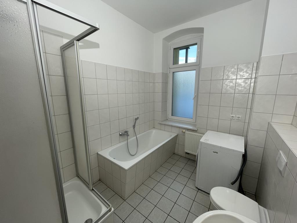 Moderne 2-Raum-Wohnung im Erdgeschoss! Bad mit Dusche & Wanne! - Photo 4
