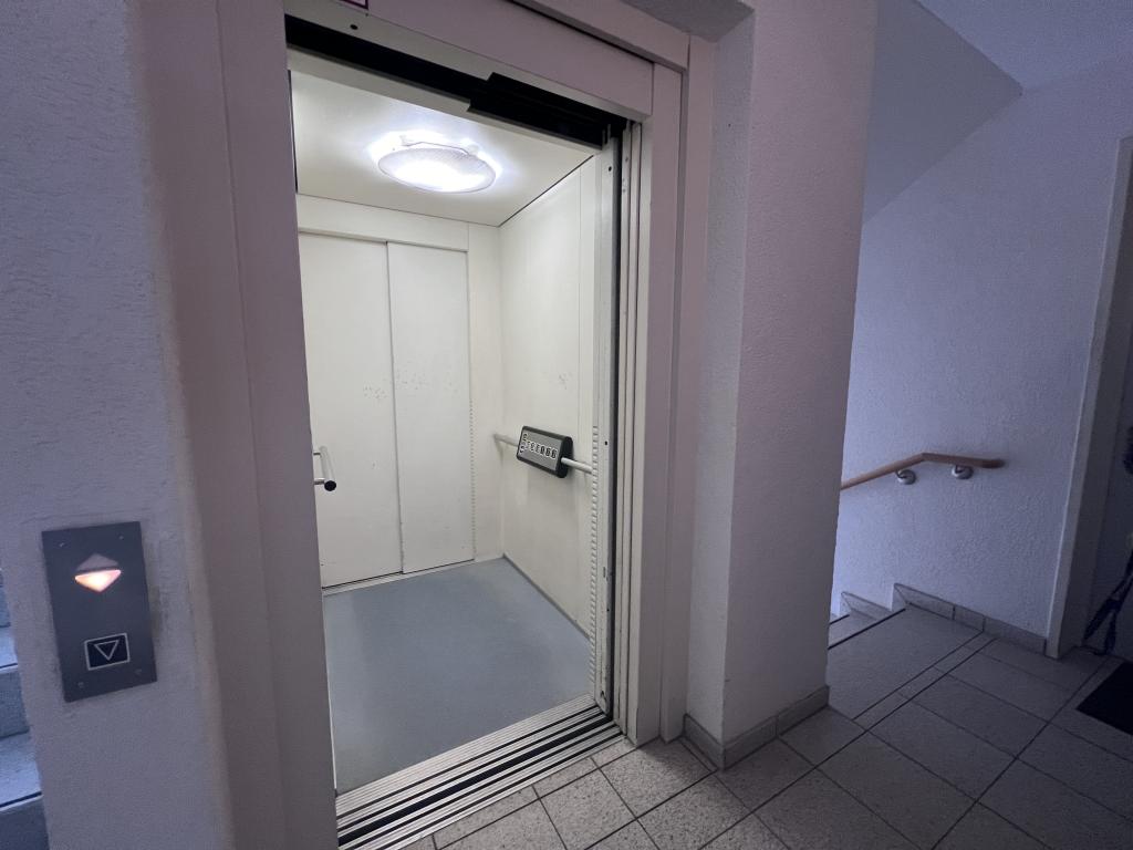 Idyllisch wohnen im Zentrum von Weida. 3 Raum Wohnung mit Balkon und Aufzug! - Photo 5