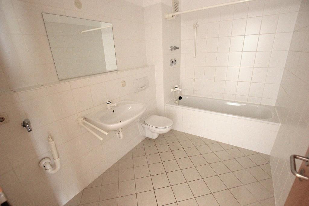 Bestlage! Tolle 2-Raum Wohnung mit Balkon, Aufzug & EBK in Untermhaus direkt am Küchengarten! - Photo 2