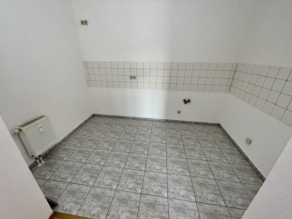 Schicke Wohnung mit Balkon und Aufzug nahe dem Stadtzentrum in ruhiger Lage! - Photo 2