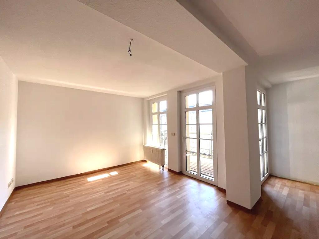 Toller Ausblick - Große, helle & ruhige 1 Raum-Whg. m. Balkon & Aufzug - Photo 1