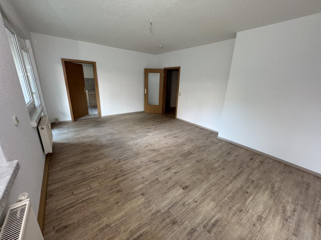 Wohnen mit Mehrwert: 2-Raum-Wohnung mit großzügigem Doppel-Wintergarten in Gera-Bieblach! - Photo 3
