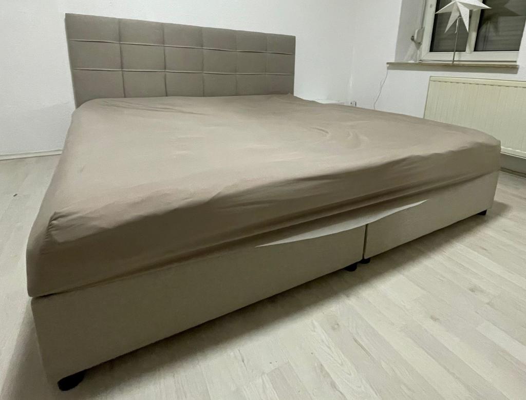Tolle 2 Raum Wohnung mit Einbauküche Gera-Untermhaus! - Photo 2