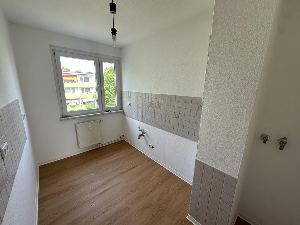 Neuer Fußboden und Balkon! 4 Zimmer Wohnung in Gera Langenberg - Photo 3