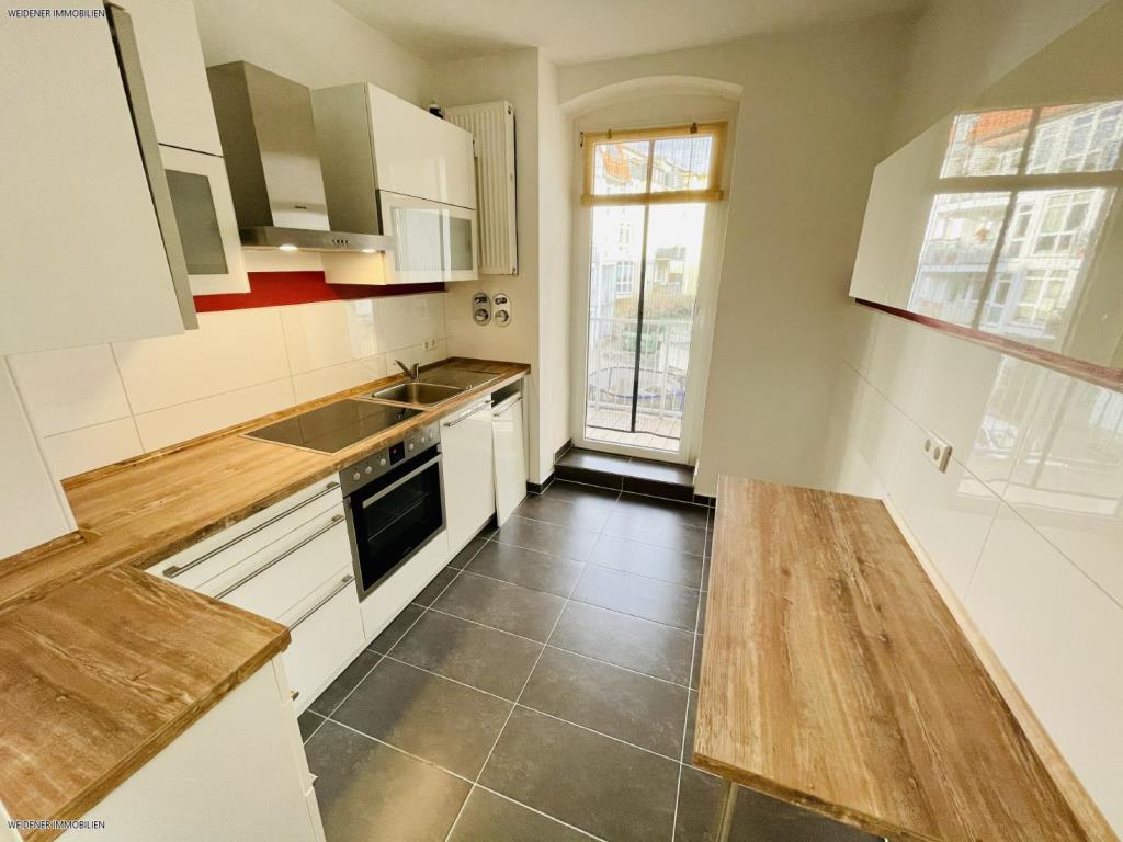 Sehr schöne 4-Raum Wohnung mit moderner Ausstattung und Balkon am Wintergarten! - Photo 2