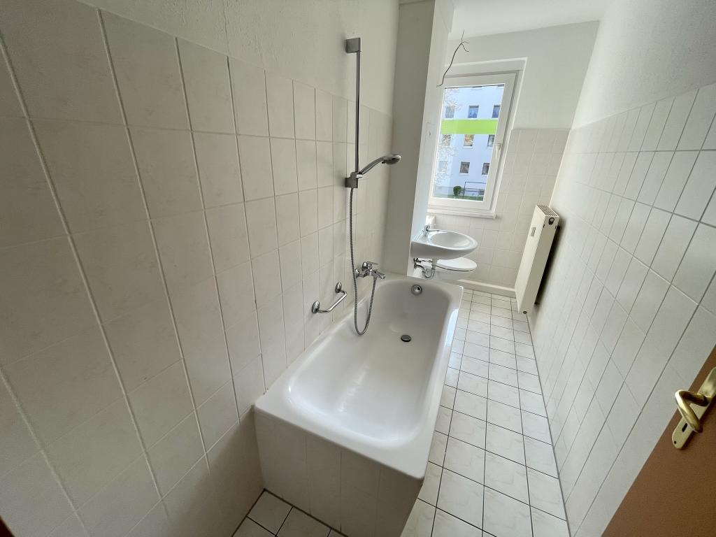 Gera-Langenberg! 4 Raum Whg. mit Balkon und Wanne! - Photo 4