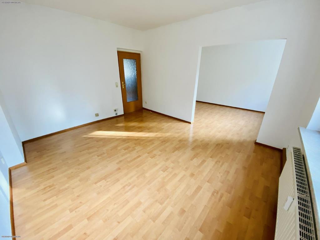 Wohnen am Stadtwald! Idyllisch gelegene 3 Zimmer Wohnung mit PKW Stellplatz - Photo 1