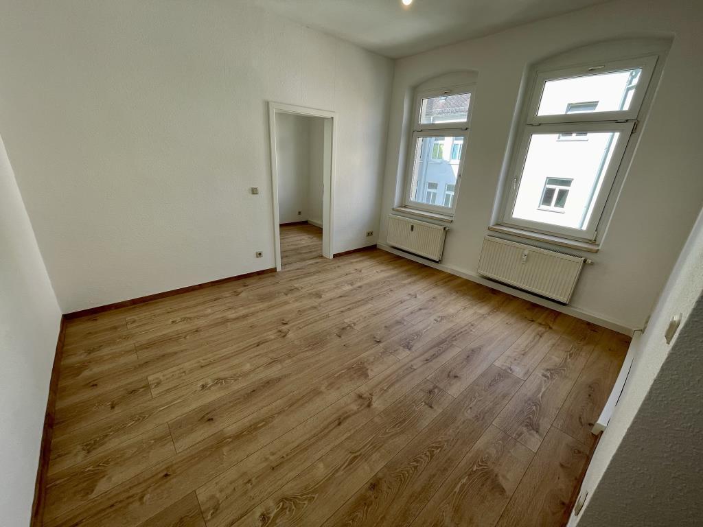 Erstbezug nach Sanierung! Kleine 2,5-R. Wohnung in der Innenstadt von Gera - Foto 1