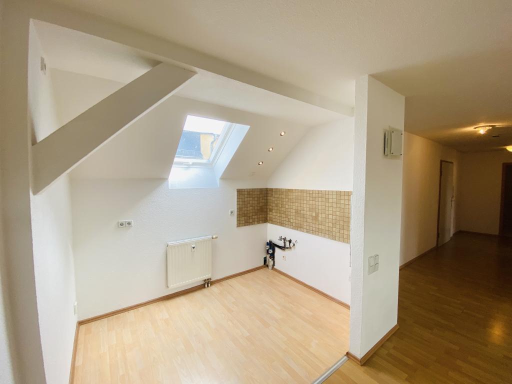 Mit Aufzug! Schicke 3 Raum Wohnung mit Dusche und Wanne im Zentrum von Gera. - Photo 4