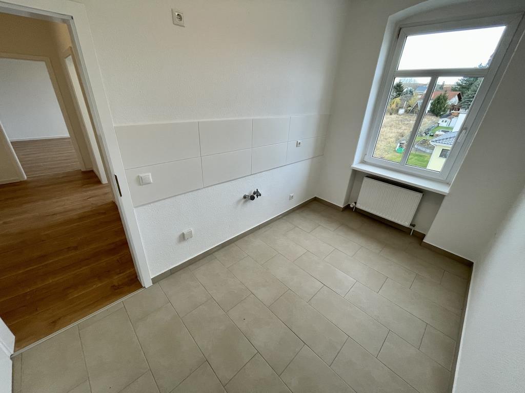 Modernisierte, helle 2 Zimmer Wohnung mit modernem Badezimmer! - Foto 2