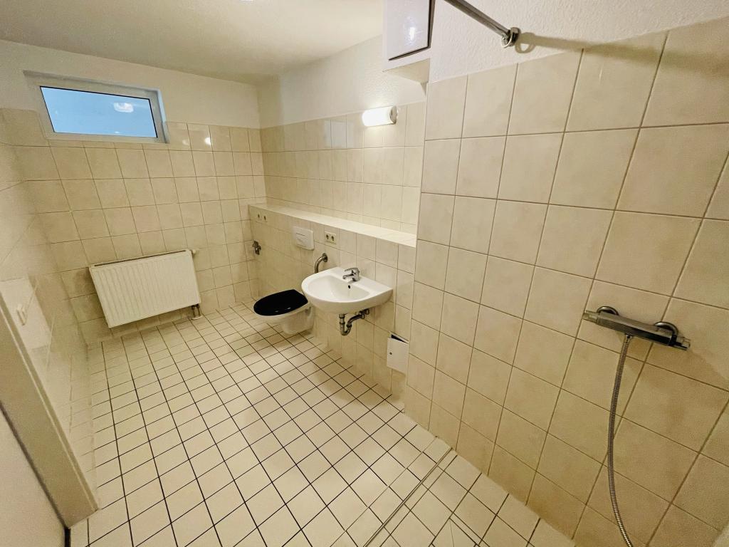 2 Raum Wohnungen mit Balkon, Bad mit Dusche und Aufzug im Haus - Im Geraer Ostviertel. - Photo 2