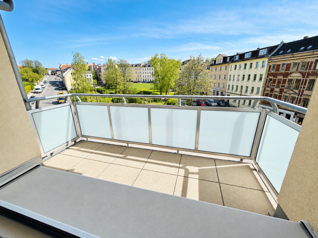 2 Raum Wohnungen mit Balkon, Bad mit Dusche und Aufzug im Haus - Im Geraer Ostviertel. - Photo 4