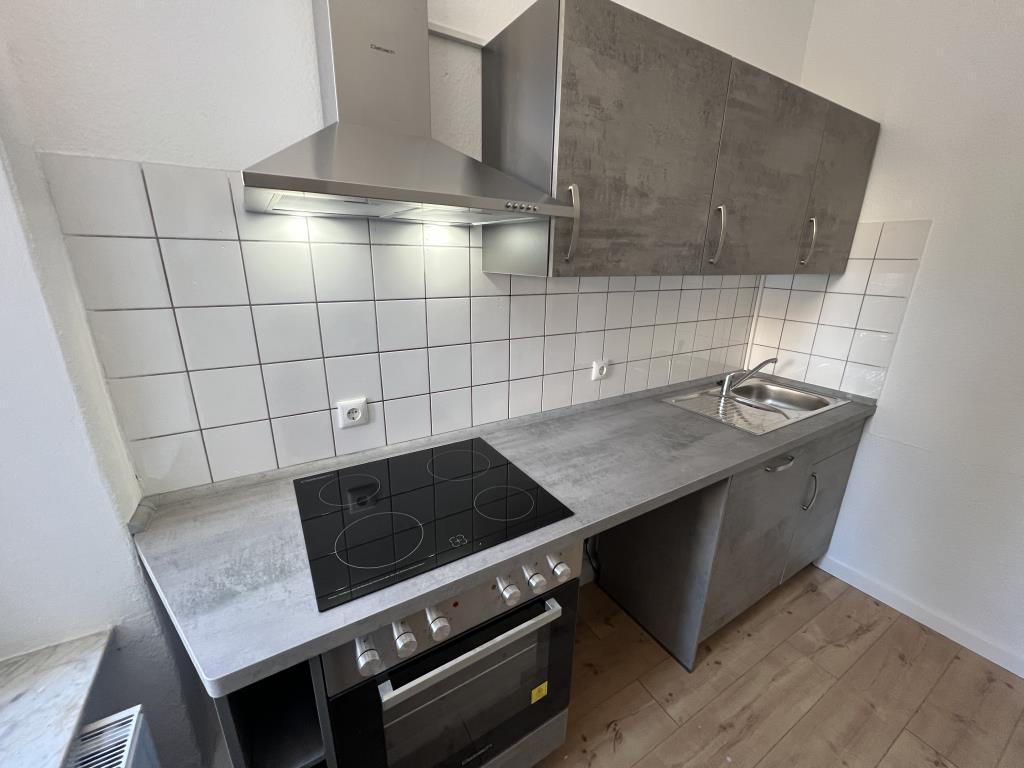 Entdecken Sie Ihr neues Zuhause: Tolle 3-Raum-Wohnung mit EBK in Gera-Pforten - Photo 2