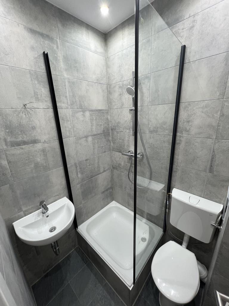 Entdecken Sie Ihr neues Zuhause: Tolle 3-Raum-Wohnung mit EBK in Gera-Pforten - Photo 5