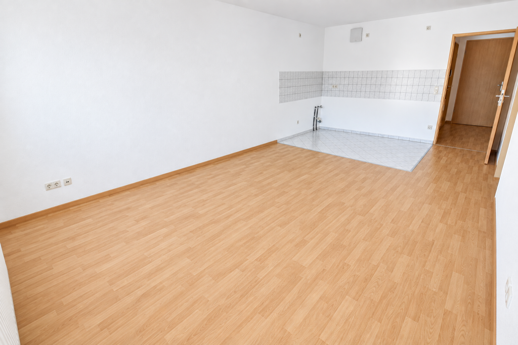 Zentrumsnahe 2-Raum Wohnung mit Südbalkon und Aufzug! - Photo 2