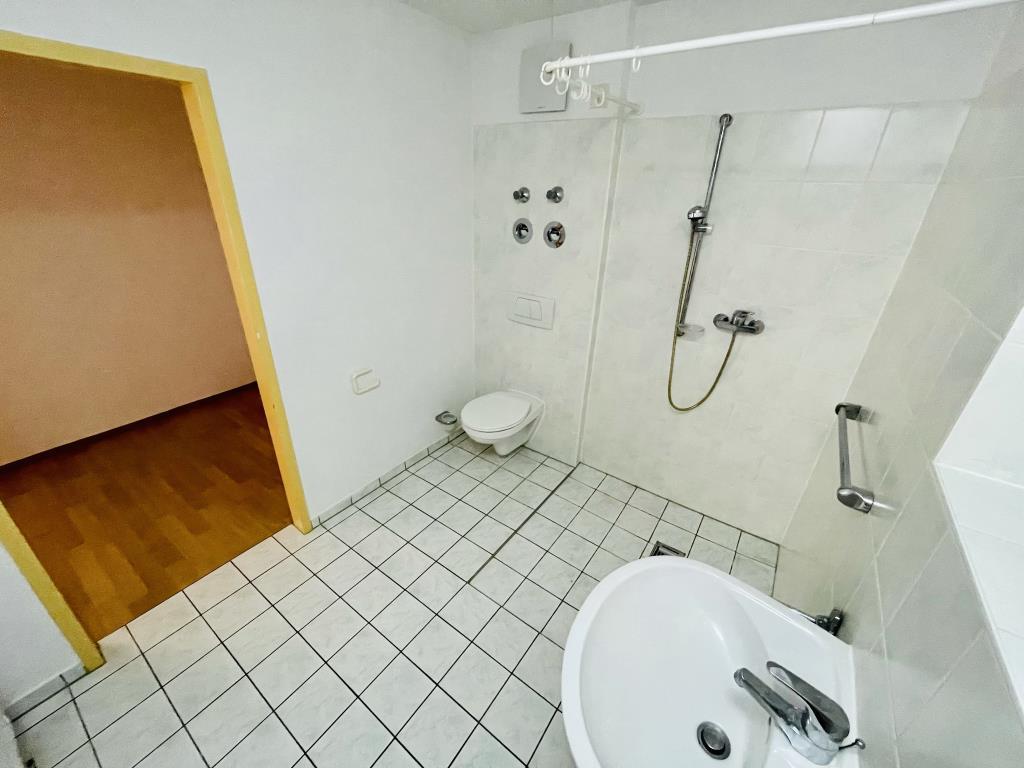 Balkon & Aufzug! Gemütliche 2-Raum-Wohnung nahe der Innenstadt & HBF! - Photo 5