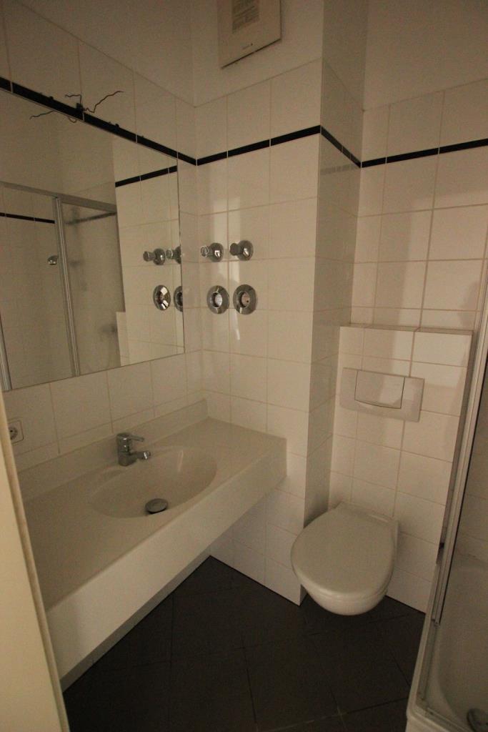 Große, möblierte 1-Raum Wohnung mit Balkon in zentraler aber ruhigen Lage von Gera! - Foto 5
